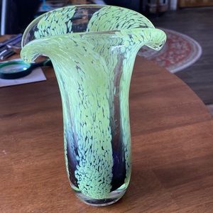 Vintage Teleflora Moreno Glass  vase. 8 inches green/purple. Mint condition